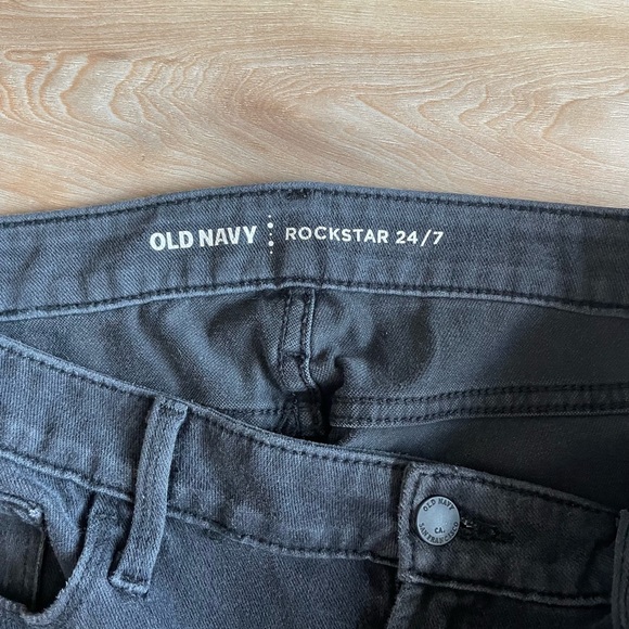 Old Navy Women’s size 10 Rocketstar black skinny jeans - Picture 3 of 4